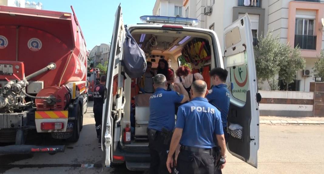 Kendisini eve kilitledi, evi yakmaya çalıştı! Sinir krizi geçirdi 4